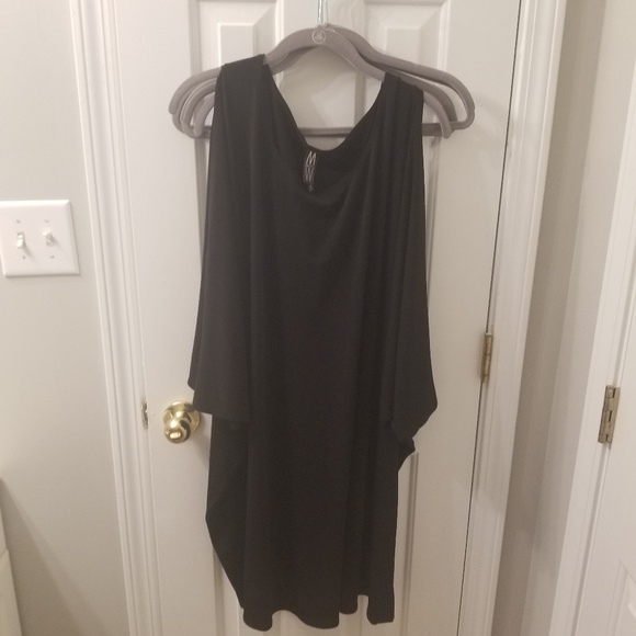 1x Oversized Cold Shoulder Tunic - Picture 1 of 3